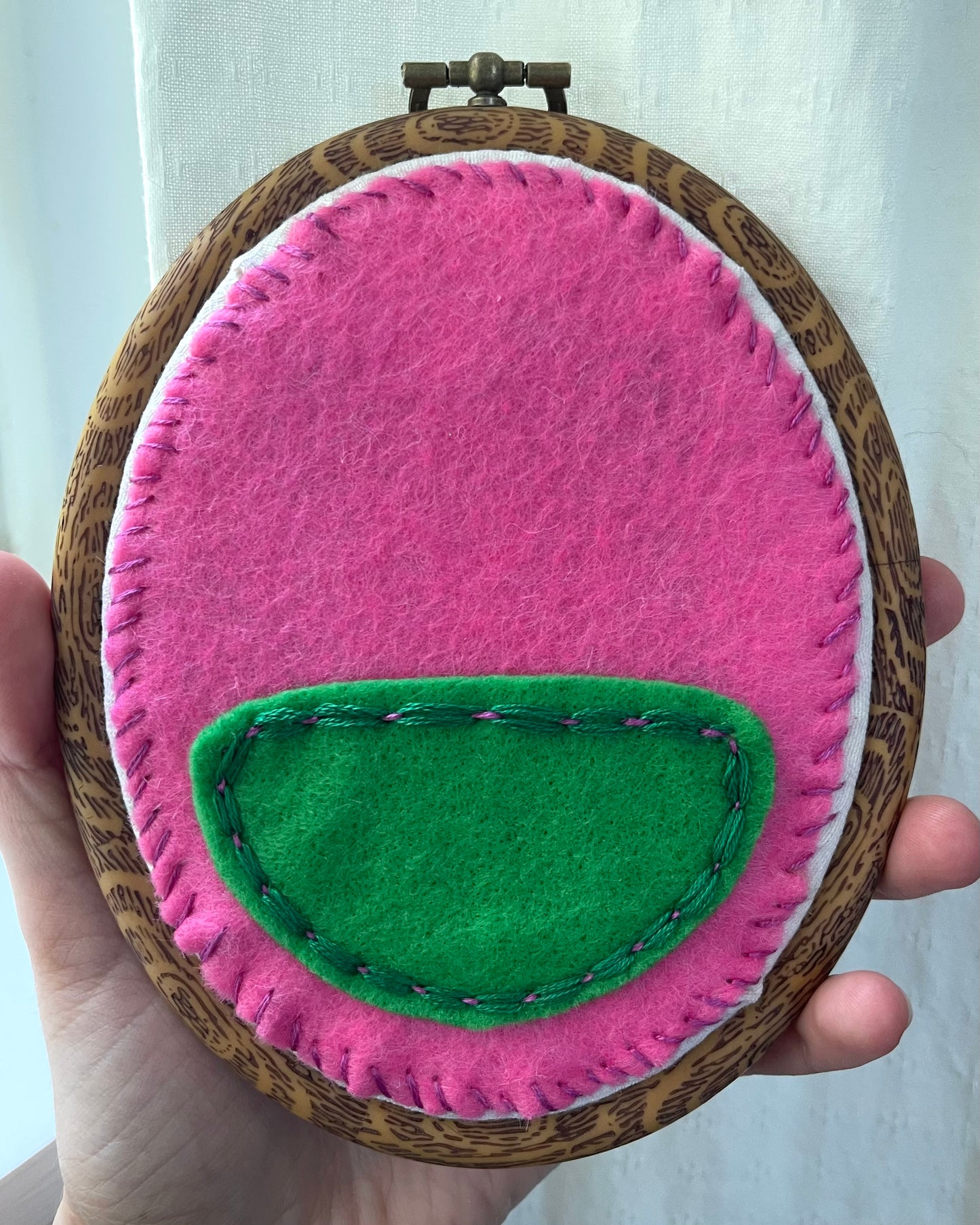 Strawberry Wreath Whisker Keeper